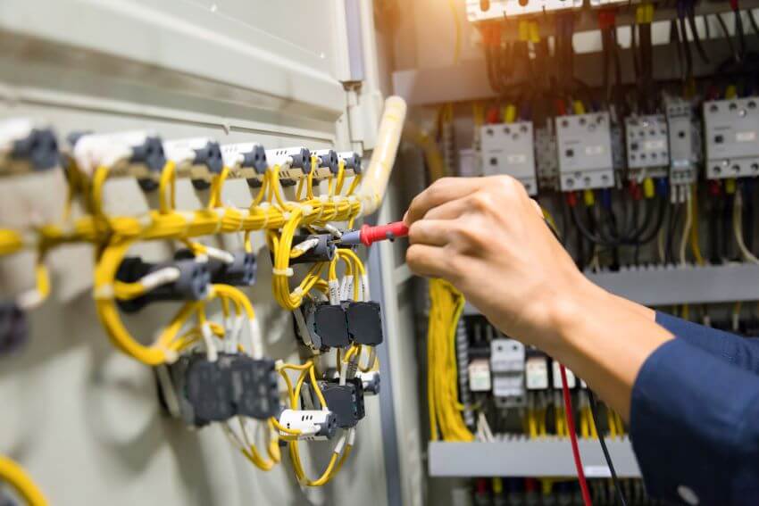 Empresa de electricidad de mantenimiento en Zaragoza
